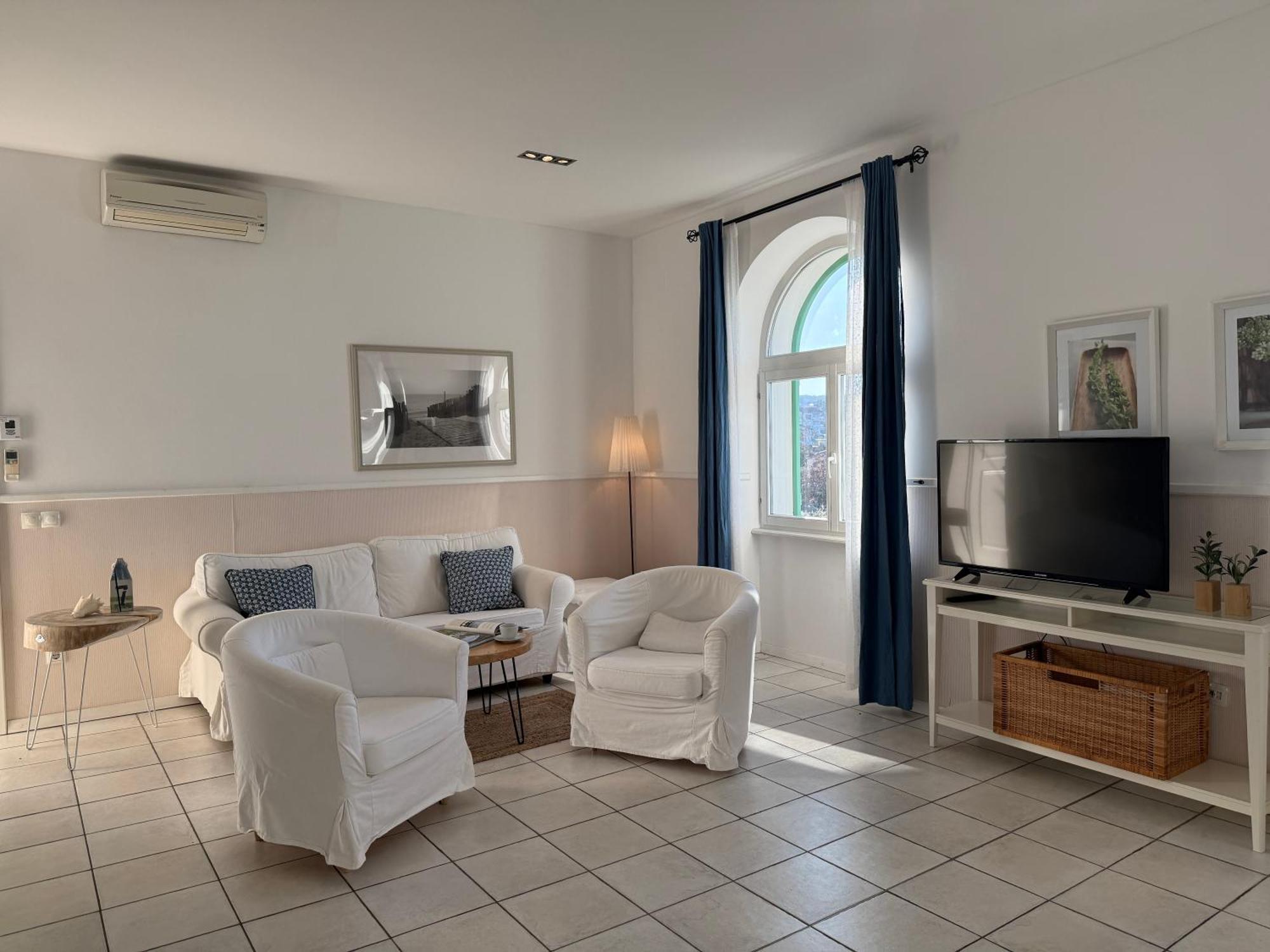 Pavi Apartments Vila Amalia Silo  Luaran gambar